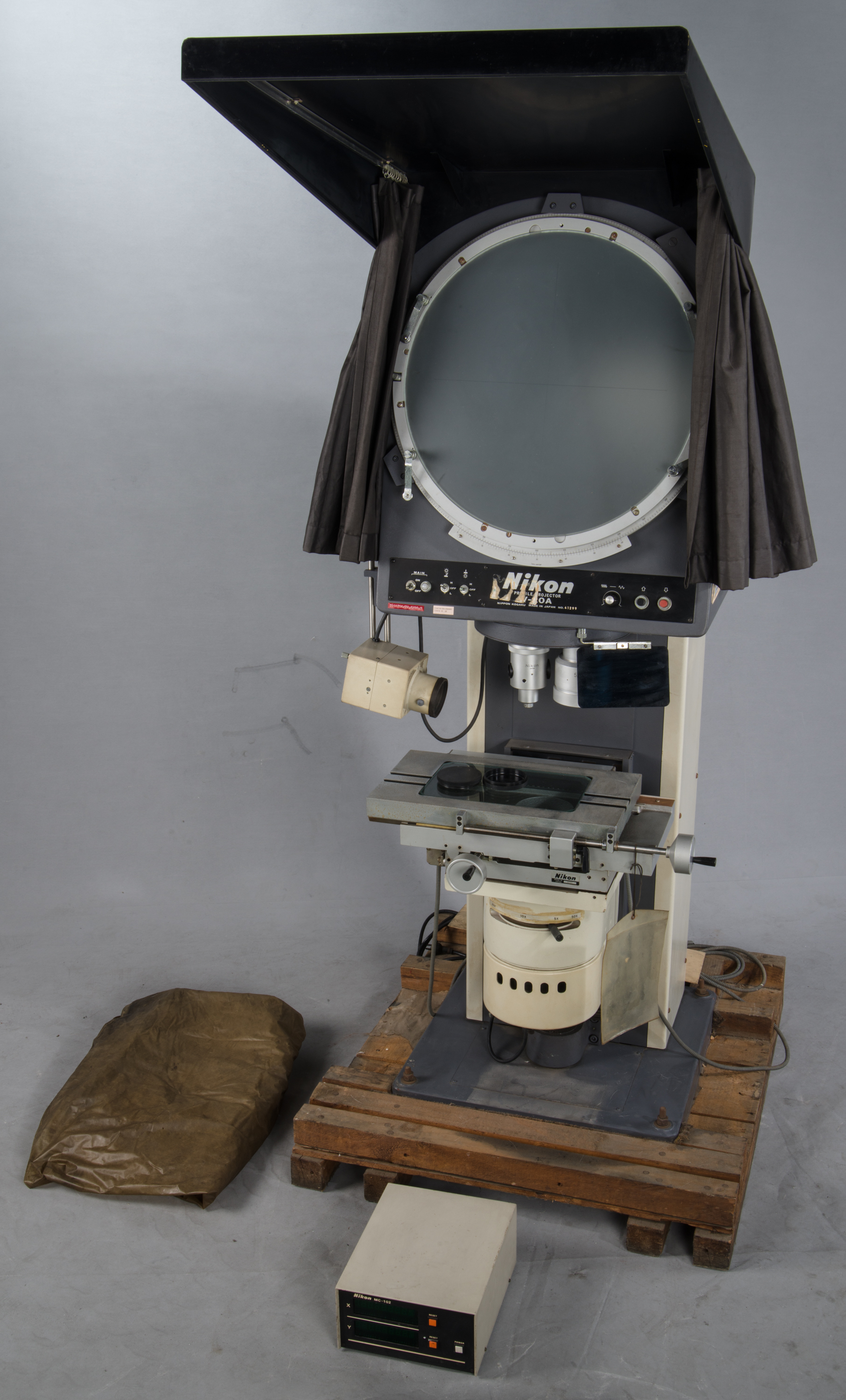 Optical projector,Total 2 pictures